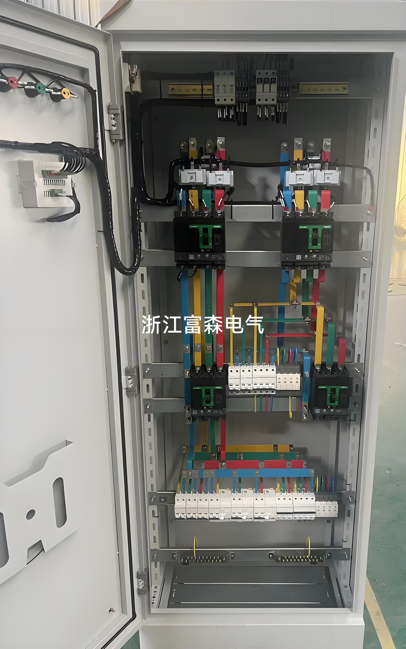 工業(yè)配電設(shè)備全解析 從配電柜到端子箱的應(yīng)用與選擇